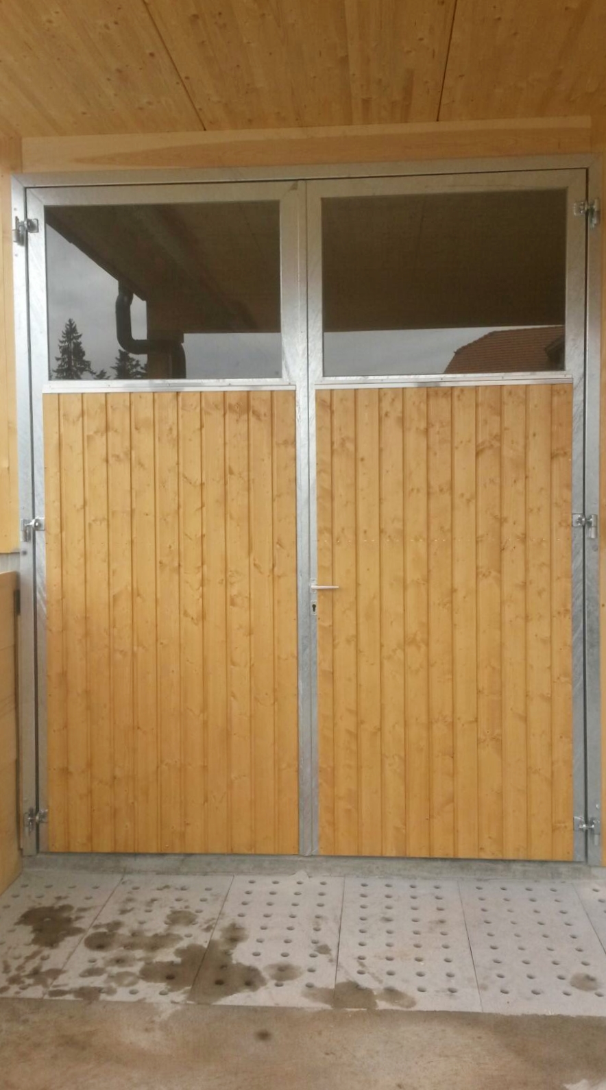 Flügeltore mit Metallrahmen - ALLEMANN® GmbH Holz- u. Metallprodukte